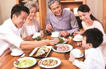 50 règles autour de la table des vietnamiens