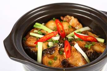 Recette du poisson mijoté à la vietnamienne (cá kho tộ)