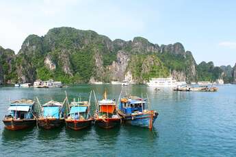 Visiter la baie d’Halong, guide de voyage 2024