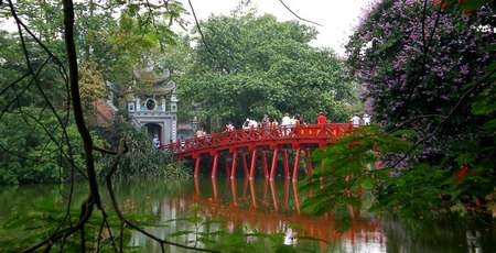 Le lac Hoan Kiem (Épée restituée), l'âme de la capitale
