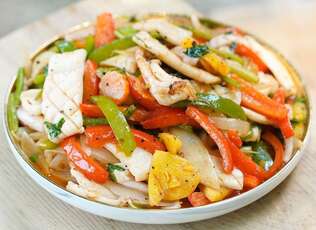 Recette de calamar sauté à l'ananas (mực xào dứa)