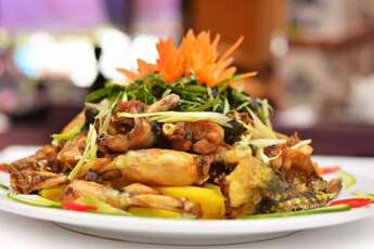 Recette des cuisses de grenouilles frites avec la sauce de nuoc mam (Đùi ếch chiên nước mắm)