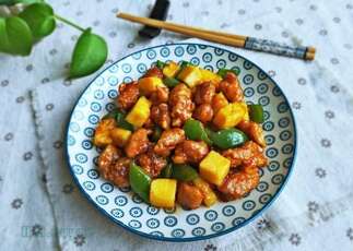 Recette du porc sauté à l'ananas (thịt lợn xào dứa)