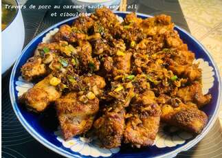 Recette du travers de porc au caramel sauté avec l’ail et ciboulette
