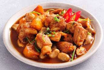 Recette de travers de porc mijoté au caramel avec l’ananas (Sườn lợn kho dứa)
