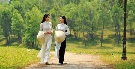 Le ao dai vietnamien, le charme éternel
