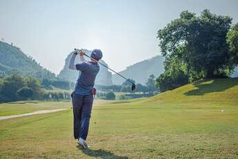 Golf au Vietnam : une beauté harmonieuse des terrains de golf à Hoa Binh