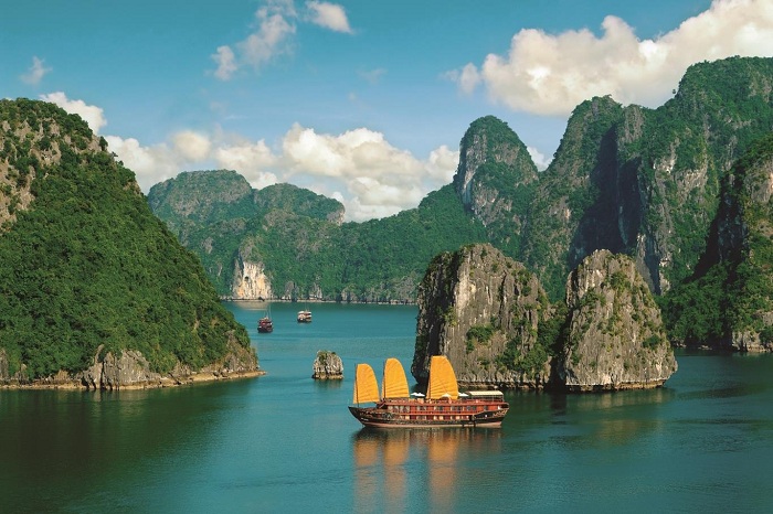 Découvrez les 15 incontournables de la baie d'Ha Long
