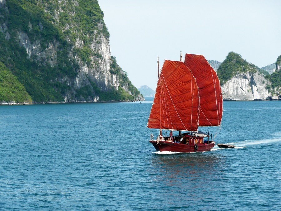 Excursion en baie d’Halong en 1, 2 ou 3 jours, que voir et faire ?