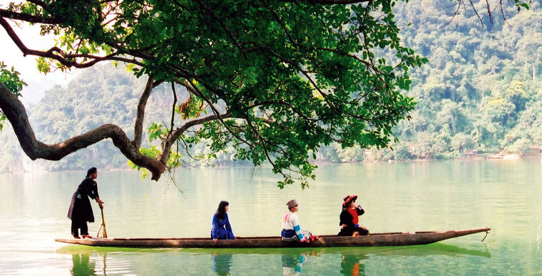 Les villages ethniques, icônes culturelles du lac Ba Be 