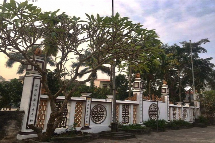  Visite du temple de Sao Long de plus de 100 ans à Ninh Binh