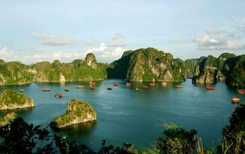Hanoi – Halong : Du delta du fleuve rouge à la baie d’Halong.